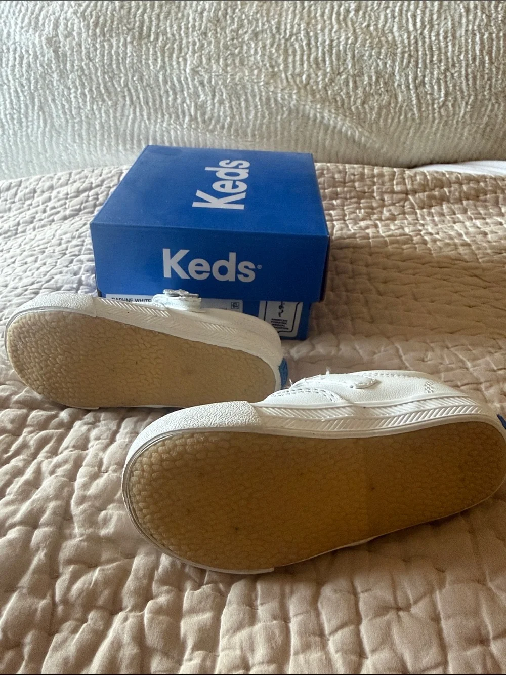 Keds White Mary Jane Shoes with Flower Accent, toddler 6M